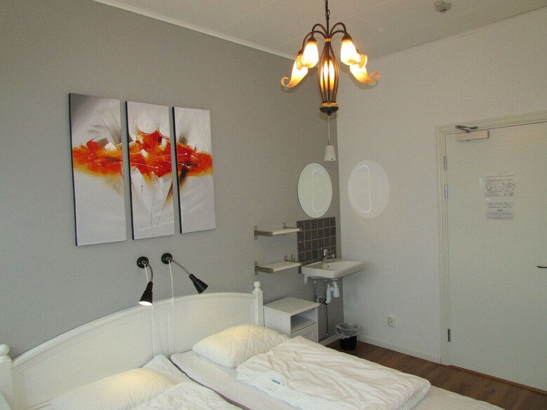 Hallands�sen Hostel & B&B