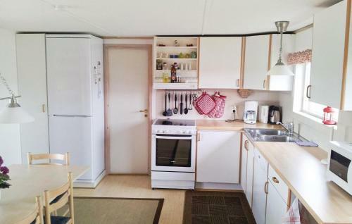 Holiday Home Hj�lmar�d Harl�sa