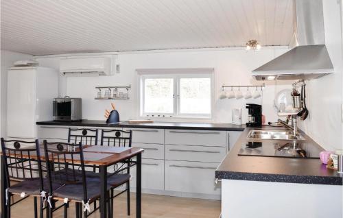 Two-bedroom Holiday Home In Jamjo