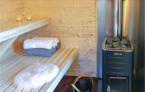 Two-bedroom Holiday Home In Rockneby