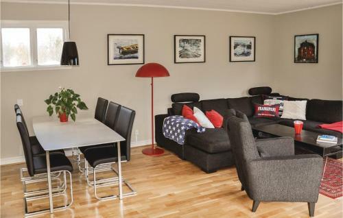 Four-bedroom Holiday Home In Rockneby