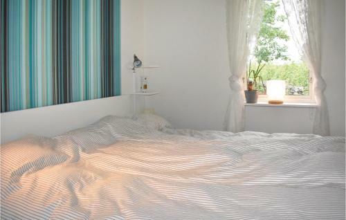 Two-bedroom Holiday Home In Vikbolandet