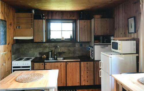 Two-bedroom Holiday Home In Almeboda