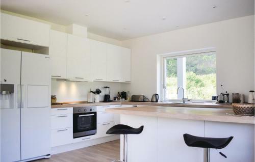 Four-bedroom Holiday Home In Tingsryd