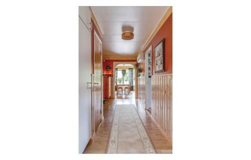 Eight-bedroom Holiday Home Tingsryd 08
