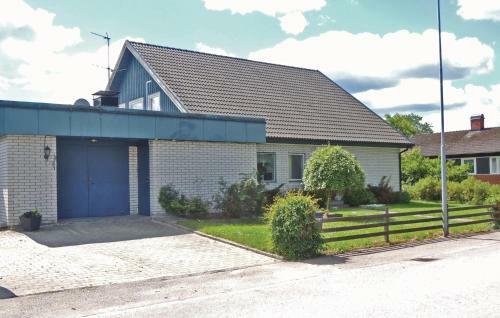 Eight-bedroom Holiday Home Tingsryd 08