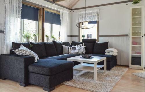 One-bedroom Holiday Home In Strangnas