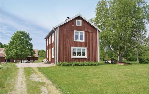 Two-bedroom Holiday Home In Urshult