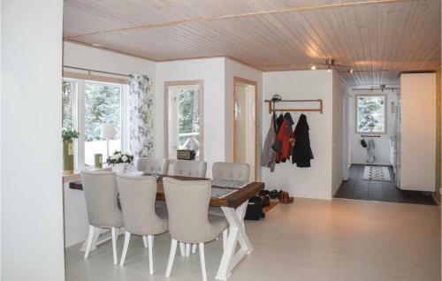 Two-bedroom Holiday Home In Vaggeryd