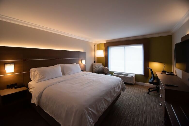 Holiday Inn Express Hotel & Suites Williamsport