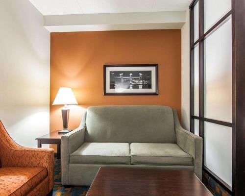 Hotel Comfort Suites Knoxville