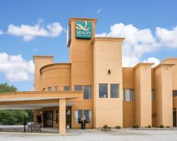 Hotel Quality Inn & Suites West Waterpark