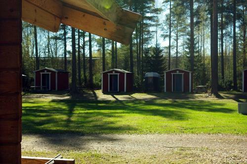Lits Camping, Stugby Och Kanot