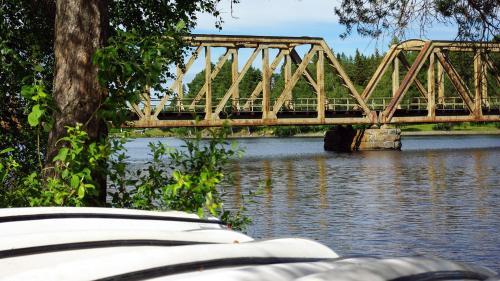 Lits Camping, Stugby Och Kanot