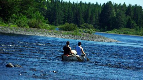 Lits Camping, Stugby Och Kanot
