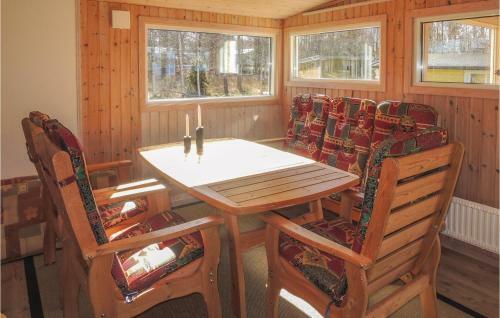 Three-bedroom Holiday Home In Liatorp