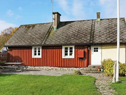 Two-bedroom Holiday Home In Brom�lla