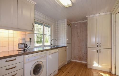 Three-bedroom Holiday Home In Arjang