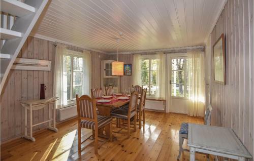 Three-bedroom Holiday Home In Arjang
