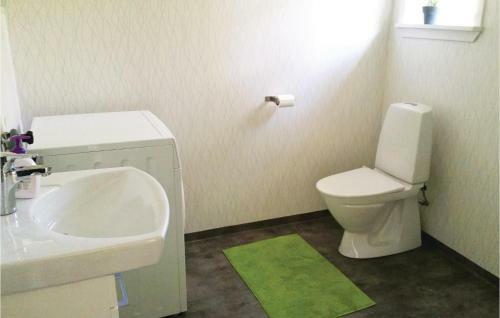 One-bedroom Holiday Home In Vislanda