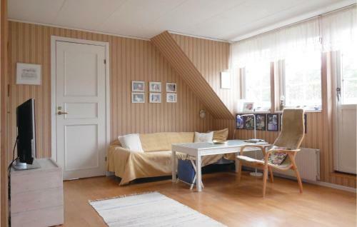 Three-bedroom Holiday Home In Ahus
