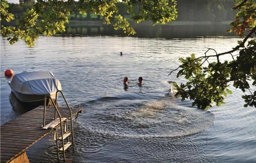 Five-bedroom Holiday Home In Sparreholm