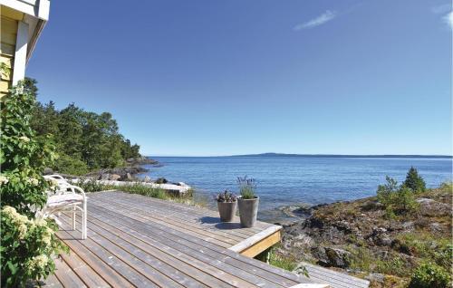 Two-bedroom Holiday Home In Lidkoping