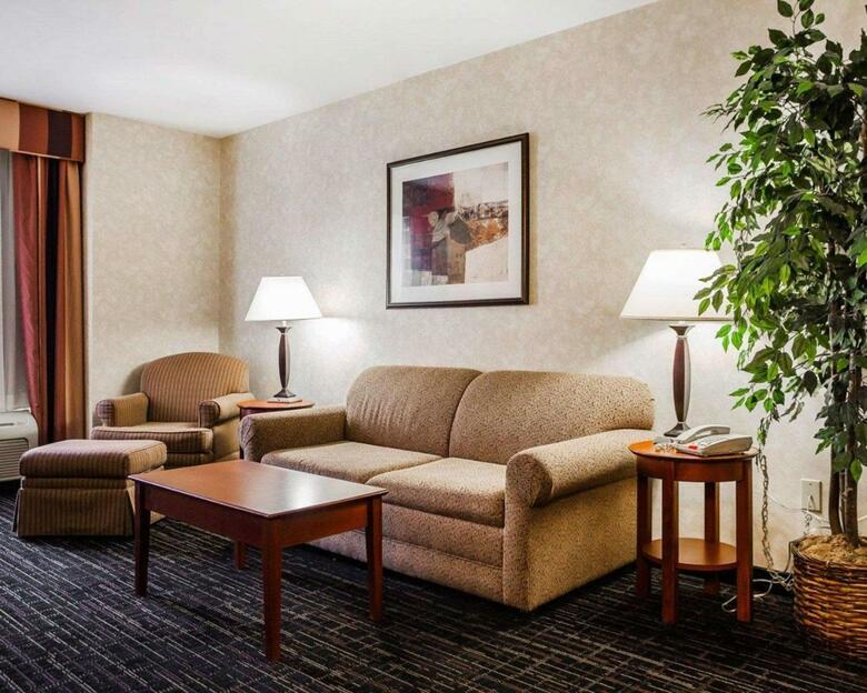 Hotel Comfort Suites - Independence