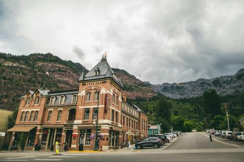 Beaumont Hotel And Spa