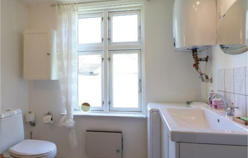 Three-bedroom Holiday Home In Varnamo