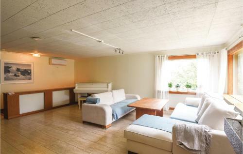 Four-bedroom Holiday Home In Karna