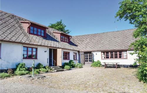 Four-bedroom Holiday Home In Glemmingebro