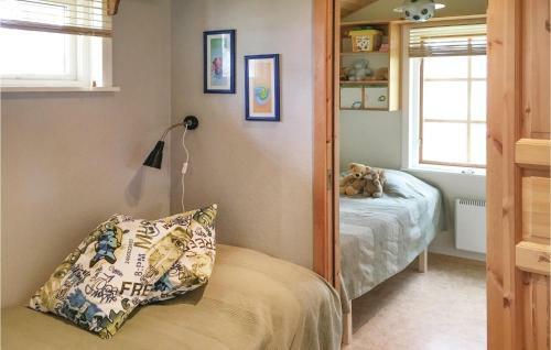 Five-bedroom Holiday Home In Lekeryd