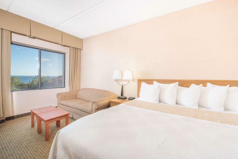 Hotel Days Inn Duluth Lakewalk