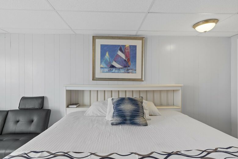 America's Best Value Inn Mt Royal Motel