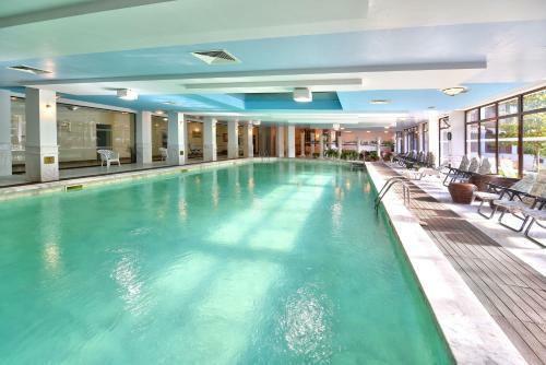 Hotel Estreya Palace