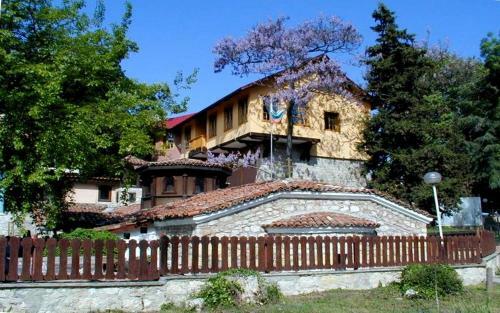 Hotel Estreya Palace