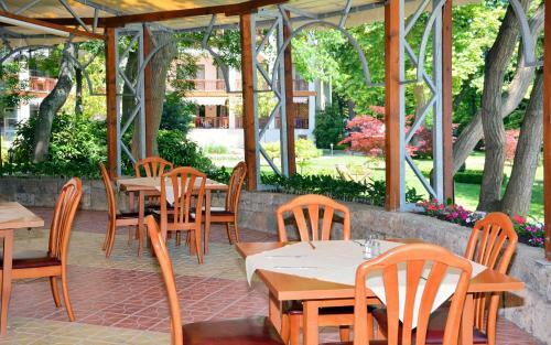 Hotel Estreya Palace
