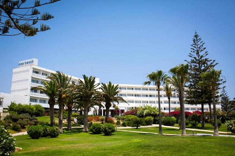 Hotel Nissi Beach