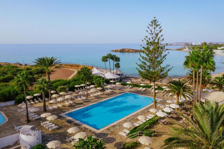 Hotel Nissi Beach