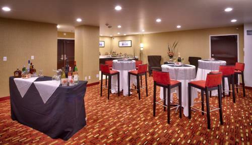 Summit Hotel And Conference Center