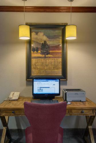 Hotel Baymont Inn & Suites