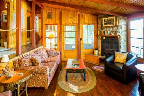 Hotel Ludlow's Island Resort