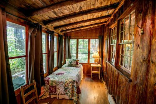 Hotel Ludlow's Island Resort