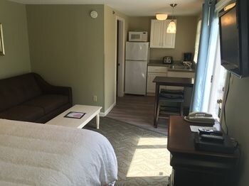 Hotel Pink Blossoms Resort