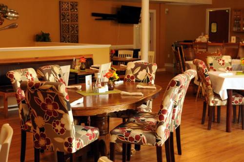 Bed & Breakfast Acorn Hill Lodge And Spa
