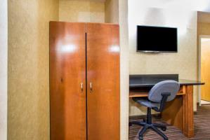 Hotel Quality Inn And Suites North/polaris