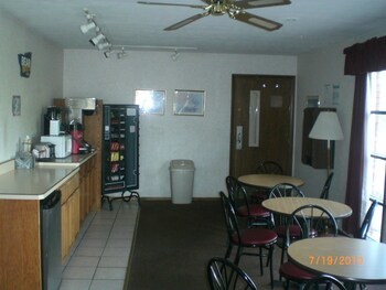 Motel Travel Inn Rockford