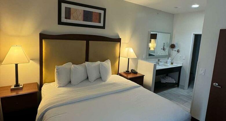 Hotel Best Western Plus Hannaford Inn & Suites