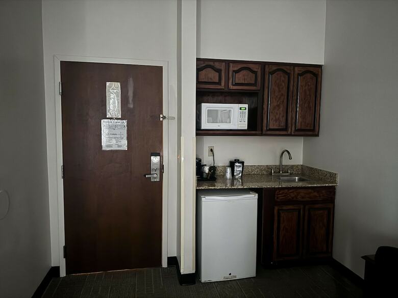 Hotel Best Western Plus Hannaford Inn & Suites